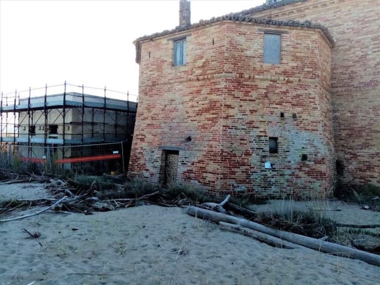 Dopo l’Uomo Ragno, hanno ucciso la Sentina