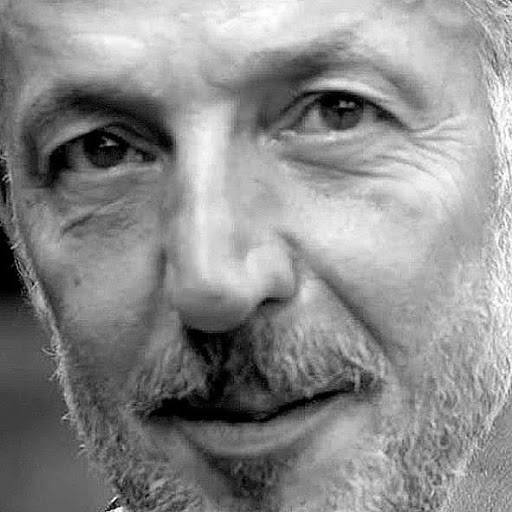 e’ il manifesto del Festival dell’Arte sul Mare 2023 realizzato da Fabrizio Mariani