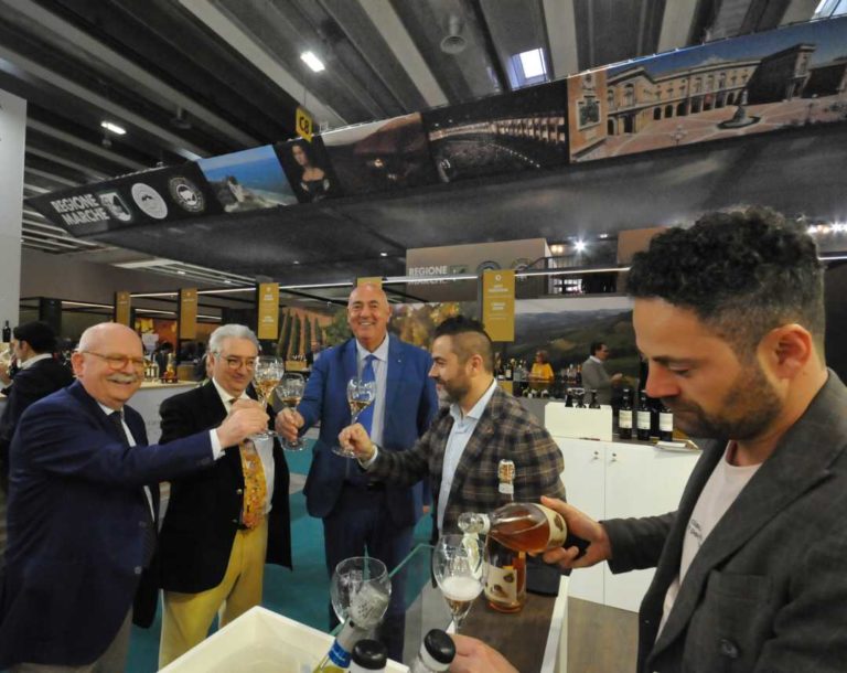 è lo stand Marche al Vinitaly