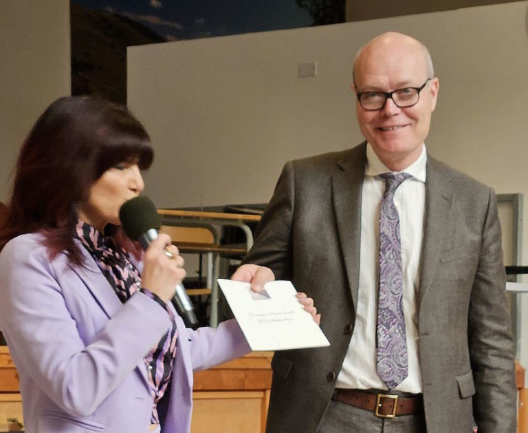 Gli studenti dell’Iis Ricci a lezione su Joyce e Svevo con il rettore John McCourt 