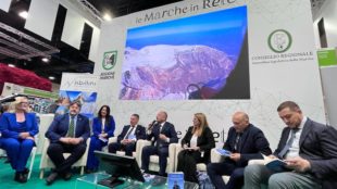Massimiliano Ossini, “Le montagne magiche” al Salone del Libro di Torino. Intervento di Guido Castelli