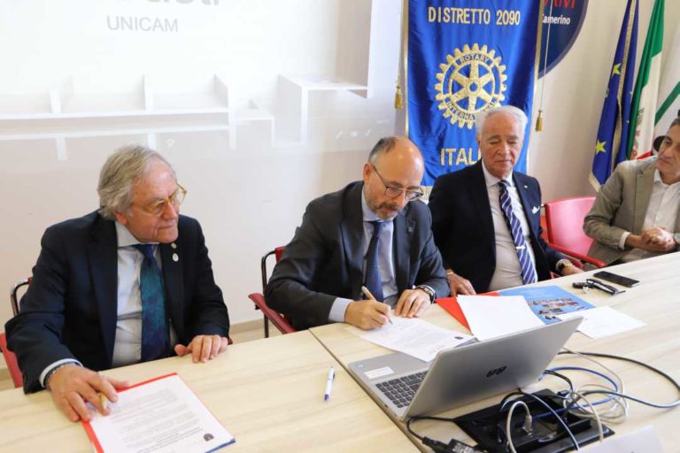 ACCORDO TRA UNIVERSITA’ DI CAMERINO E ROTARY INTERNATIONAL PER LA REALIZZAZIONE DI UN LABORATORIO INNOVATIVO