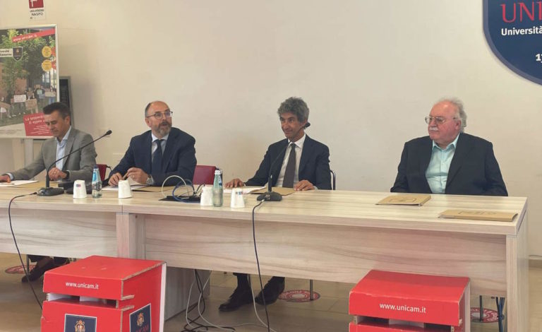 Donazione ad UniCam da parte della famiglia Berdini per borse di ricerca in memoria di Clementina e Ernesto Berdini