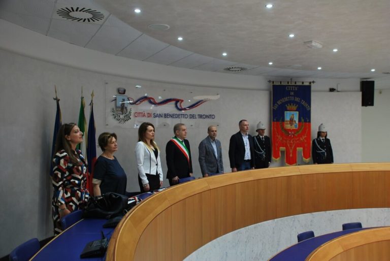 Festa della Repubblica, il corteo sfila in Città