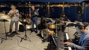 Arte Viva in corso al Molo Sud, verso la ‘Serata Jazz’