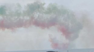 Air Show, emozioni acrobatiche con le Frecce Tricolori. Immagini e Video