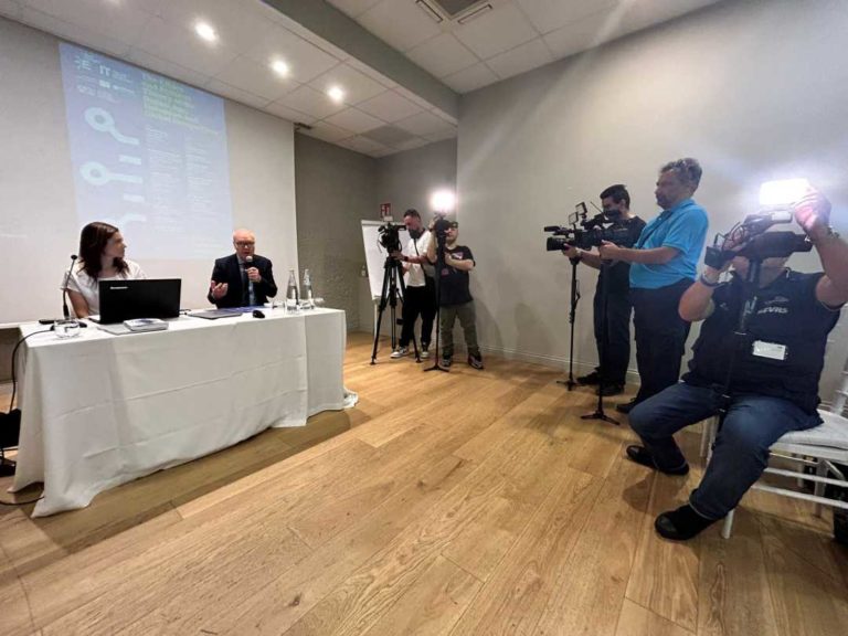 Un premio Pulitzer e un docente di Harvard per la cattedra Jean Monet su etica e intelligenza artificiale, la prima in Europa