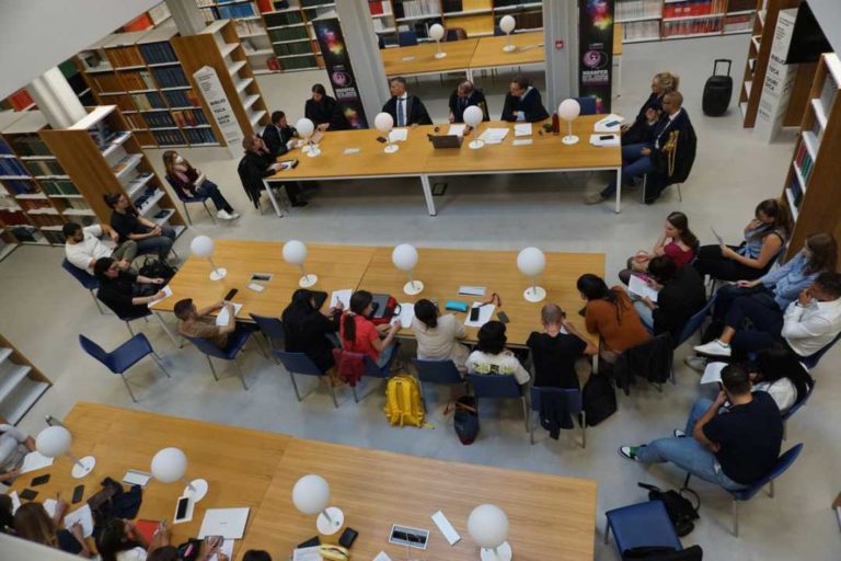 La notte dei ricercatori accende la città