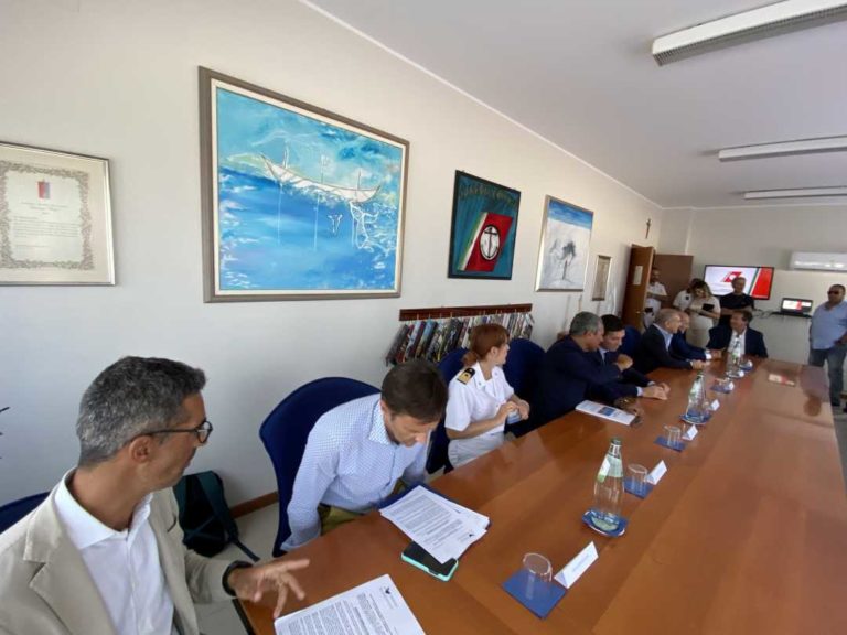 Finalmente parte il dragaggio del Porto di San Benedetto