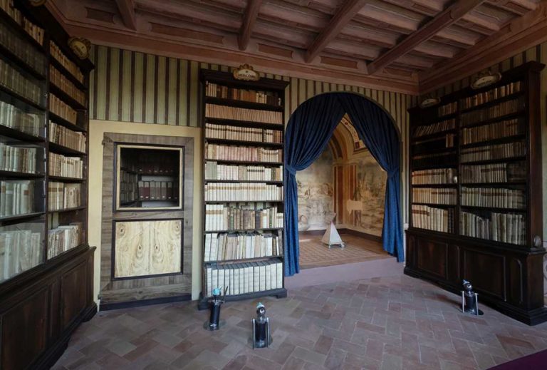 CASA LEOPARDI: IL MINISTRO SANGIULIANO ALL’APERTURA MOSTRA D’ARTE CONTEMPORANEA BIBLIOTECA LEOPARDI