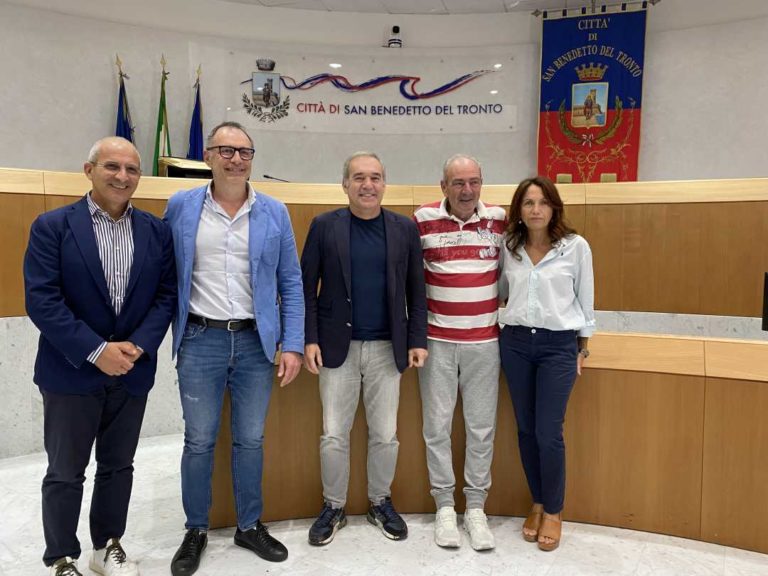 Finalmente, Piazza San Pio X è realtà