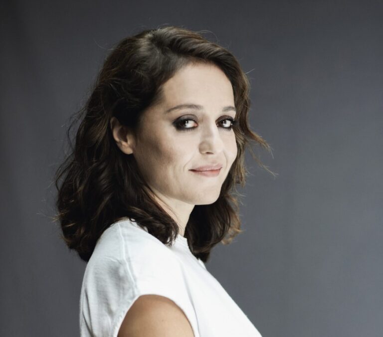 Vanessa Scalera torna in scena con “La sorella migliore” a La Perla al Concordia