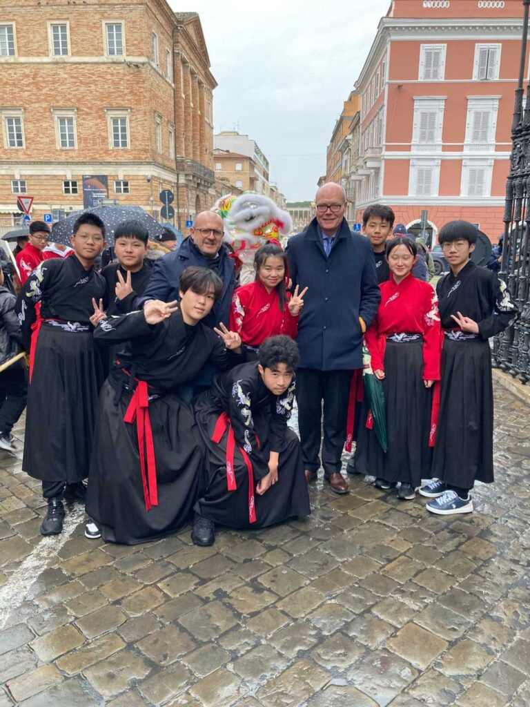 Piazza gremita per il Capodanno Cinese dell’Istituto Confucio UniMc