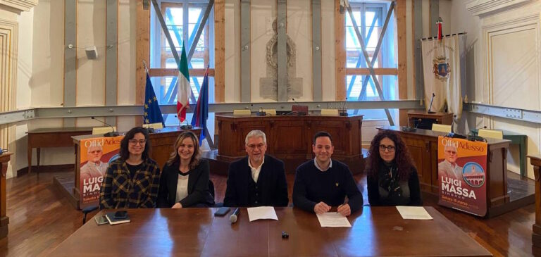 OffidAdesso, Massa allarga la maggioranza e si prepara alle elezioni