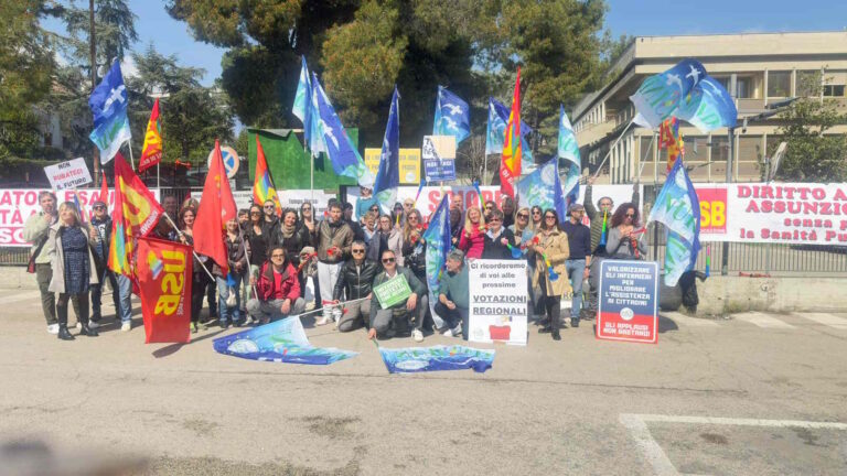 Manifestazione e sciopero in Ast 5