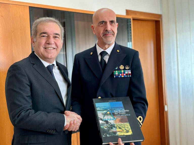 Il Contrammiraglio Giuseppe Aulicino in visita alla Capitaneria di Porto di San Benedetto del Tronto