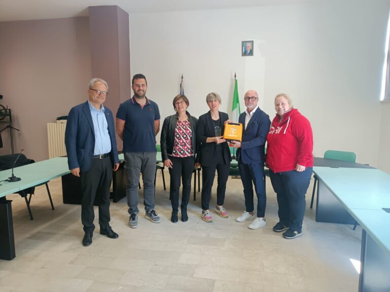 Consegna di un Defibrillatore e Training di Massaggio Cardiaco a Appignano del Tronto
