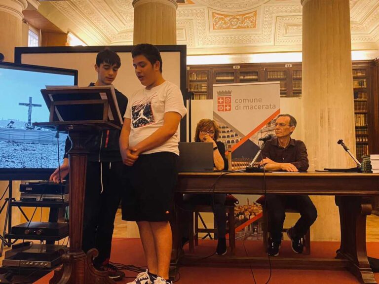 Nascosti tra le pagine: grande lezione dei giovani nel nome di Pasolini