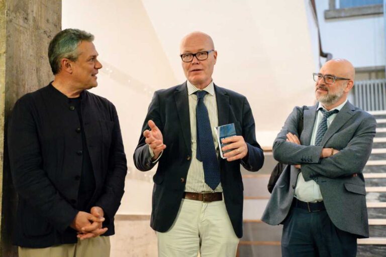 Le grandi storie d’arte e amore rivivono in biblioteca