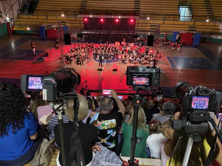 Scuola Curzi, un mare di musica per chiudere l’anno scolastico al PalaSpeca