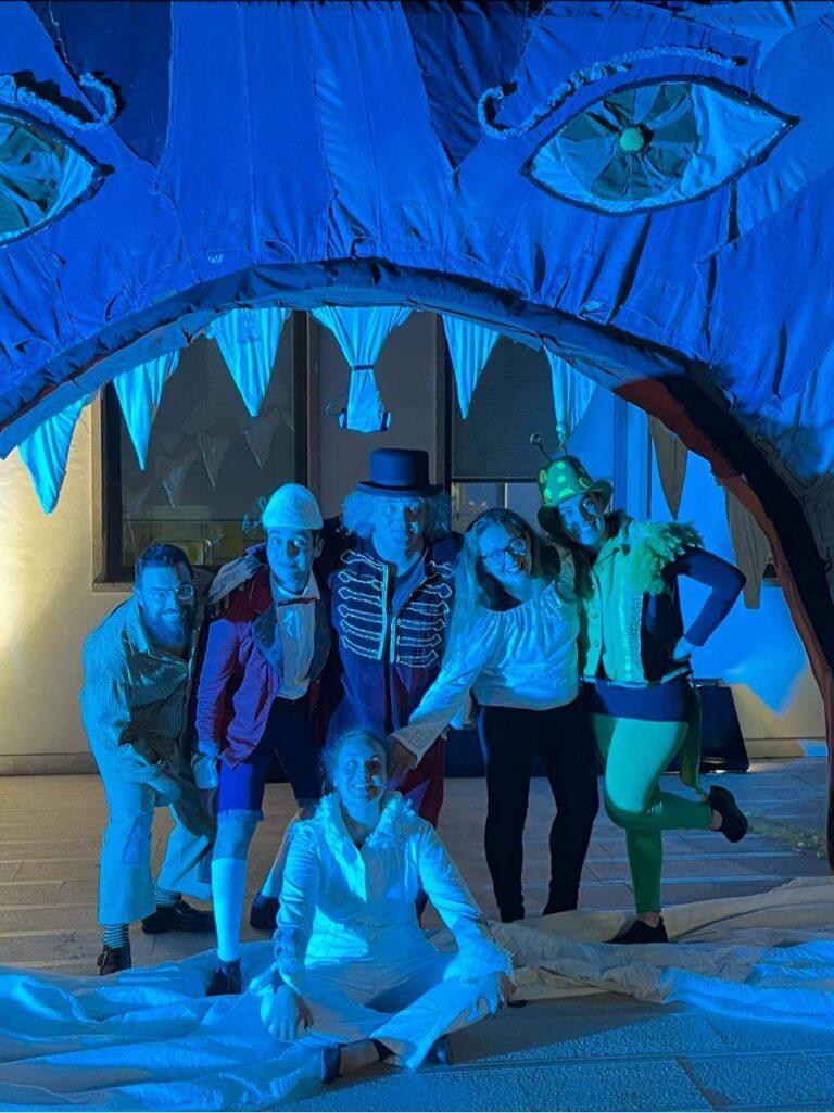 Pinocchio presenta la rasssegna di teatro di strada “Fiabe al parco”