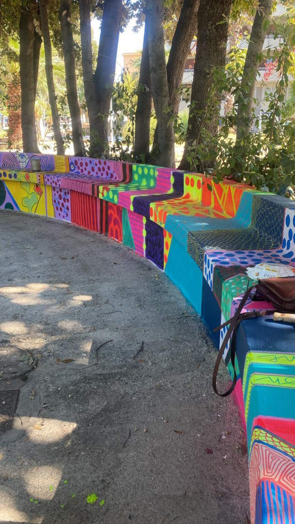 è la Pittura Viva di Katia e Leonard, lavori in corso alla rotonda comunale