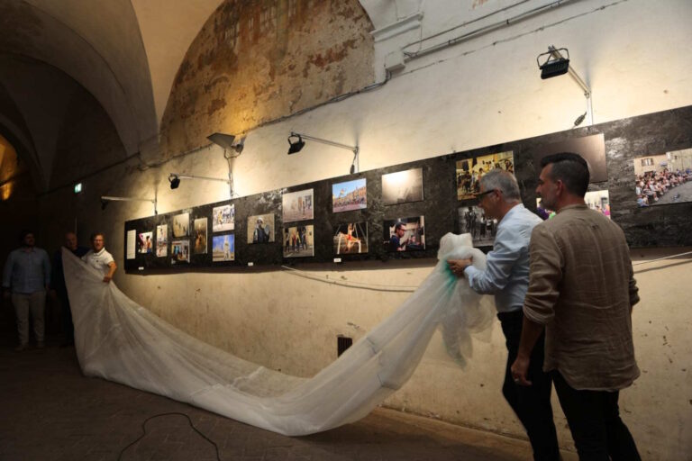 è la mostra fotografica che ripercorre gli anni di Art Festival