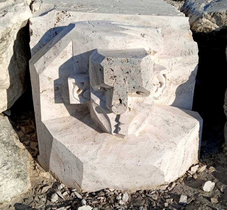 è l”Uomo curioso’ di ABDULKADIR HOCAOGLU al 28° Festival dell’Arte sul Mare