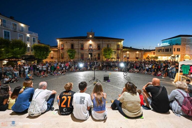 Whats Art? Passaggio di testimone in provincia di Ancona tra Numana e Loreto per Art Festival