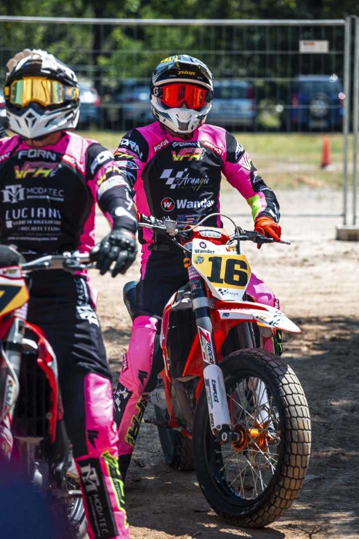 INIZIATO IL MONDIALE FLAT-TRACK A BOVES: VFR RACING SUL PODIO CON SAMMY HALBERT