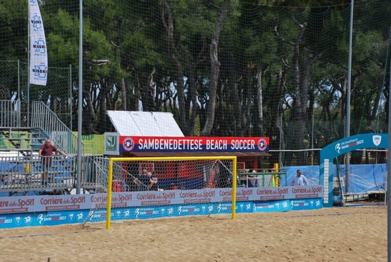 Beach soccer, le finali degli scudetti maschili e femminili a San Benedetto