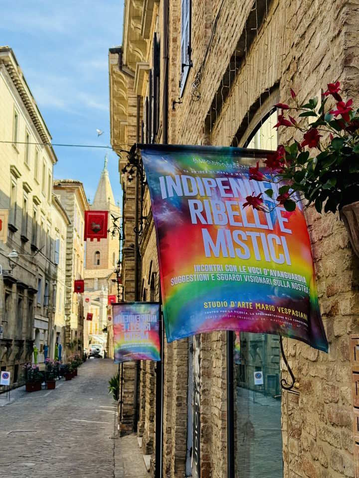 La ricercatrice spirituale Roberta Tomassini alla rassegna Indipendenti Ribelli e Mistici