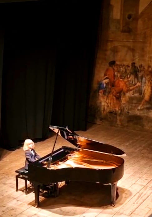 Alberto Cartuccia Cingolani, incanta il pubblico del teatro Mercantini