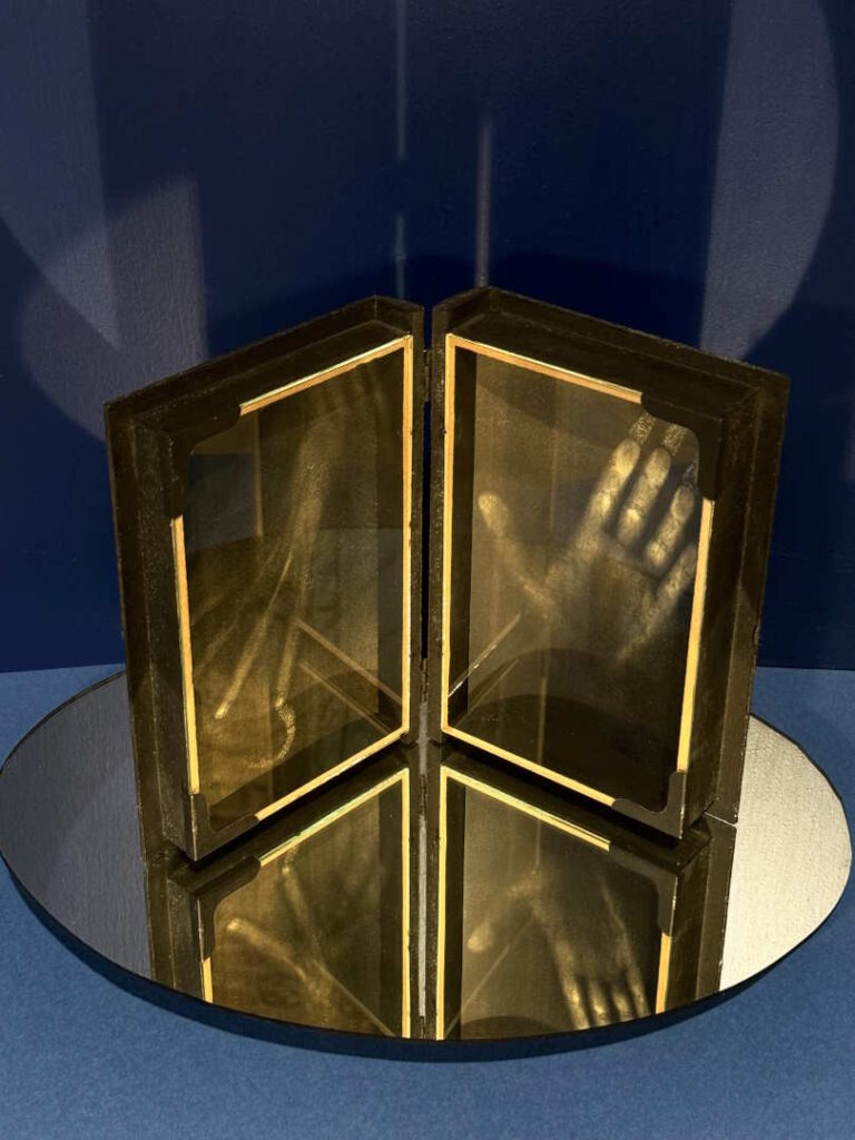 La commovente opera di Mario Vespasiani dedicata alla Giornata Internazionale della Pace