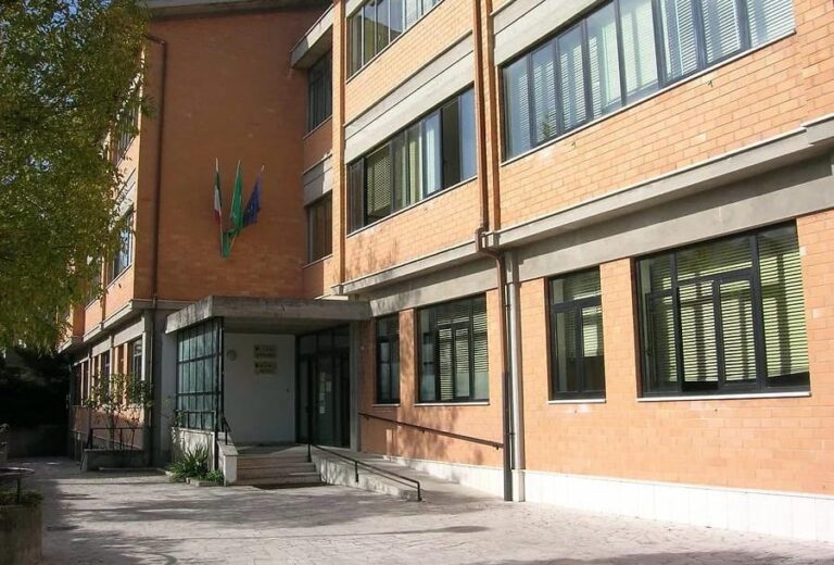 Montalto delle Marche: al via il nuovo Istituto Omnicomprensivo Rotella-Montalto con continuità scolastica dall’asilo alle superiori e attivazione del Liceo Classico Quadriennale