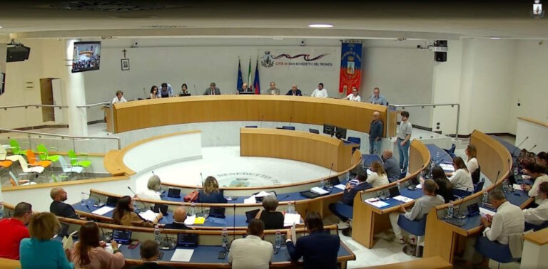 L’amministrazione Spazzafumo in bilico con appoggio esterno? La parola all’opposizione