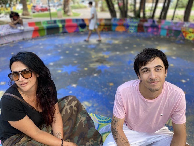 è la Pittura Viva di Katia e Leonard, lavori in corso alla rotonda comunale