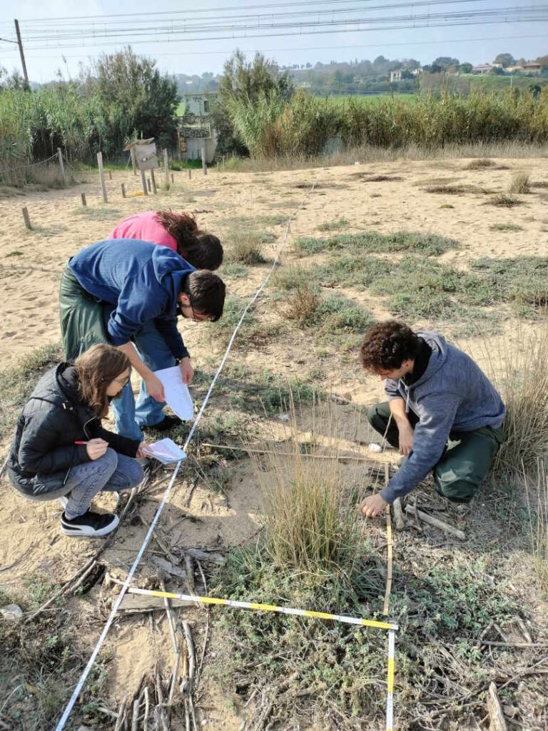 Escursione didattica per gli studenti UniCam presso l’Area Floristica Regionale “Tre Case”