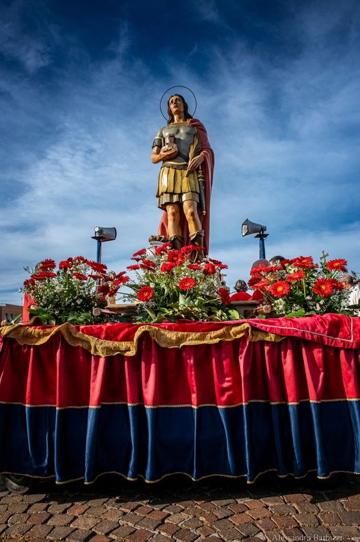 è la Processione del Patrono San Benedetto Martire