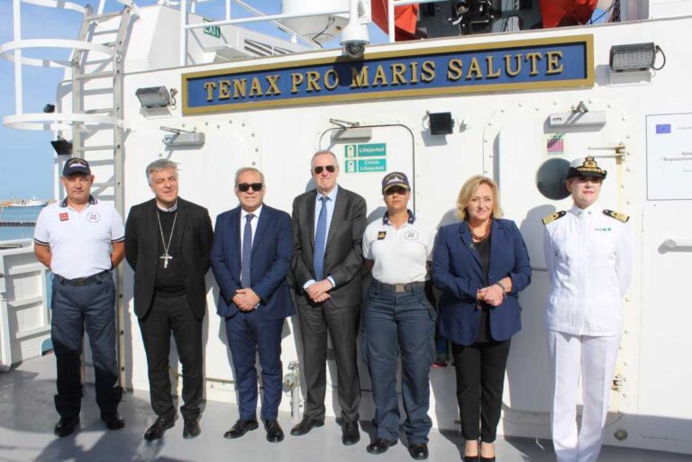 L’Onorevole Lucia Albano in visita a Nave De Grazia