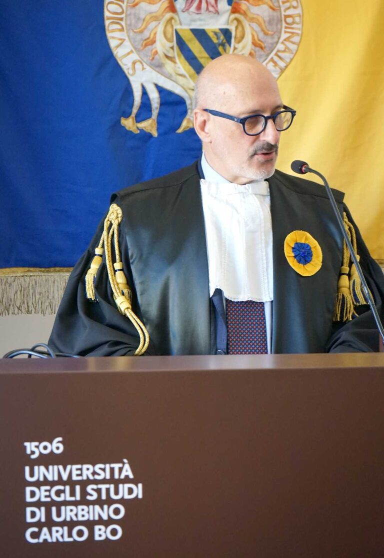 UniUrb: il professor Massetti riceve il Sigillo di Ateneo per aver coniugato “umanità ed efficienza”