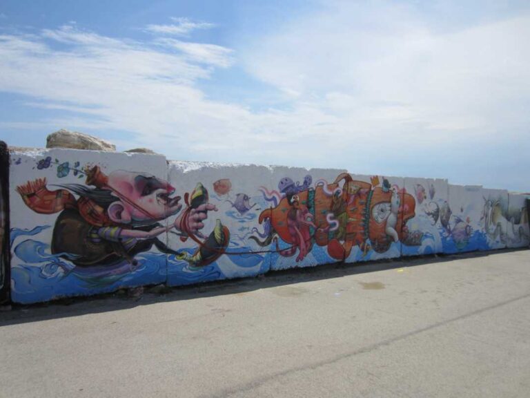 MURALI SCOMPARSI, “Colpevoli di un peccato non commesso”