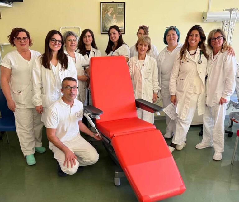 UNA NUOVA POLTRONA MECCANIZZATA PER I TRATTAMENTI ONCOLOGICI