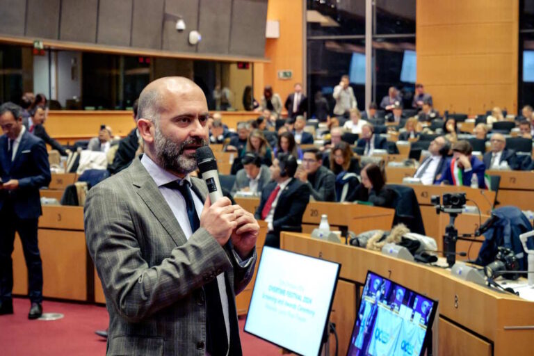 OVERTIME VOLA A BRUXELLES: PRESENTATA AL PARLAMENTO EUROPEO L’EDIZIONE 2025 DEL FESTIVAL E DEGLI ACES INTERNATIONAL VIDEO AWARDS