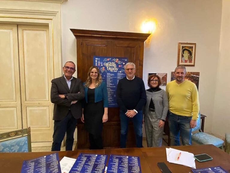 Offida accende il Natale, con luminarie e video mapping