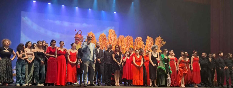 GLI STUDENTI DELL’IIS “A. CAPRIOTTI” ANCORA PROTAGONISTI DEL MUSICAL IN LINGUA “LA BELLA OTERO, L’ULTIMA INTERVISTA”