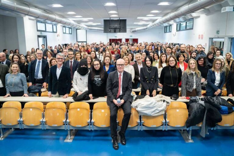 Un anno di sfide e successi, il rettore McCourt racconta la crescita di UniMc