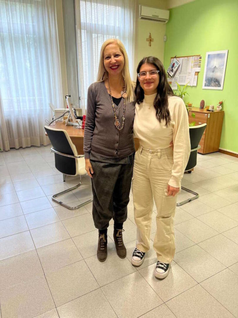 A Elisa Iannotti del Liceo Scientifico ‘Rosetti’ il Premio Letterario Lo spirito del Natale