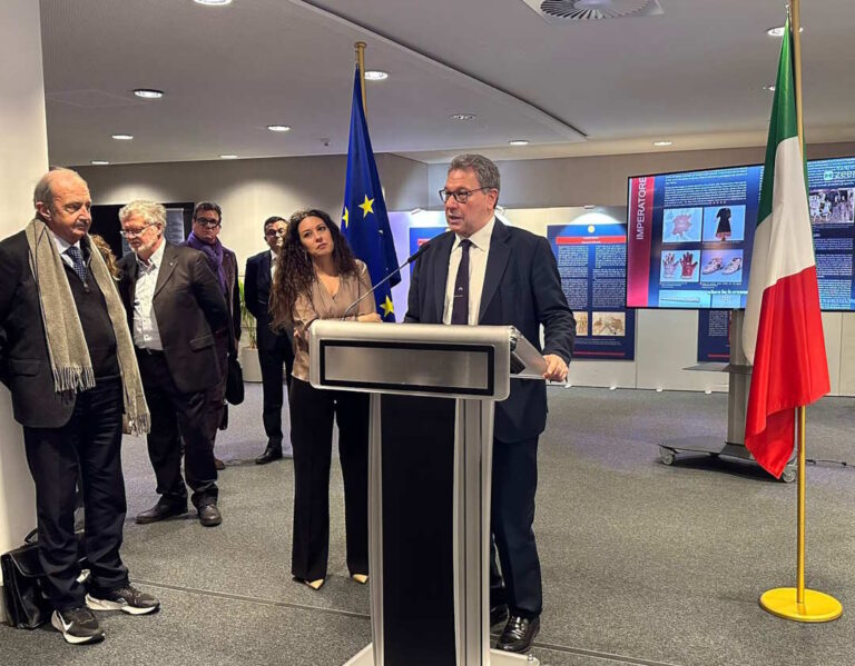 L’On. Carlo Ciccioli inaugura al Parlamento Europeo la mostra “L’eredità di Federico II: un modello senza tempo e un padre dell’Europa”