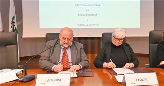 Regione Marche e Assocalzaturifici: siglato il primo protocollo d’intesa in Italia per l’internazionalizzazione del settore calzaturiero